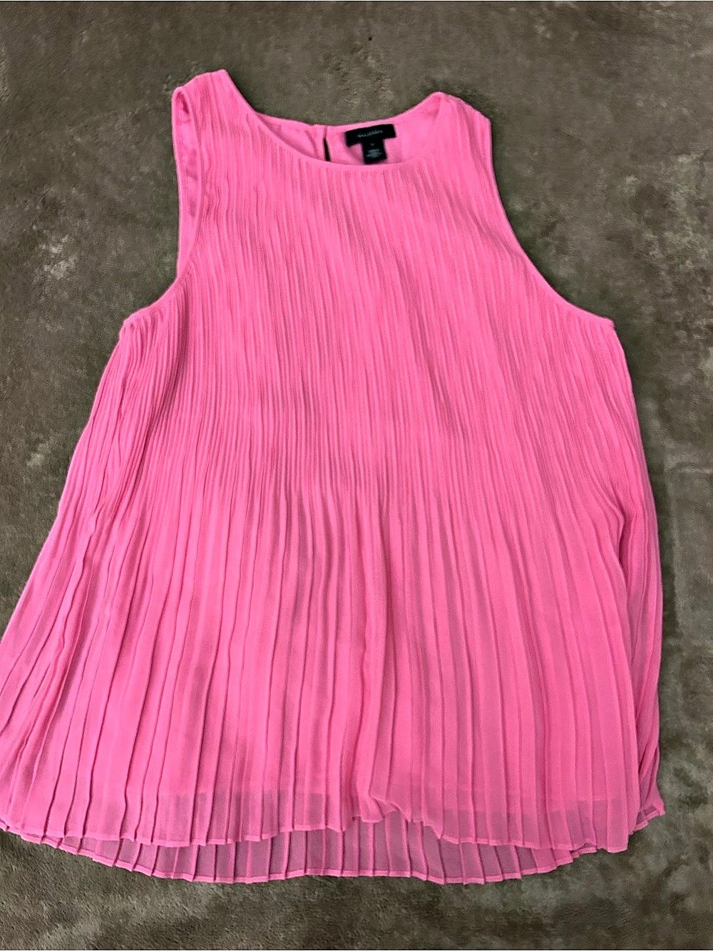 Halogen Sleeveless Pleated Georgette Top Pink